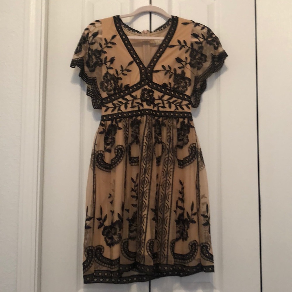 Altar’d State tam and white dress
